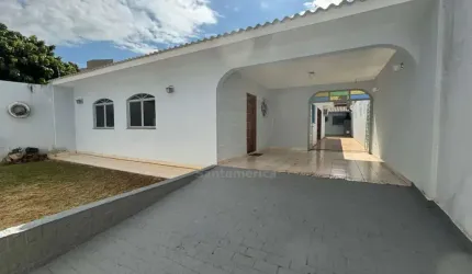 Casa ampla com 4 quartos sendo 1 suíte na Região Leste sendo próximo ao Aeroporto