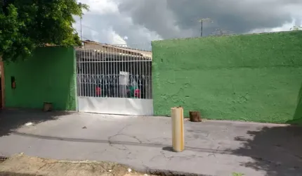 Casa à Venda Próxima à Avenida Winston Churchill - Oportunidade Imperdível!