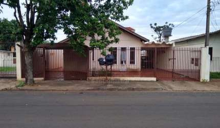 Casa à Venda com 3 Dormitórios no Jardim Ideal - Região Leste de Londrina