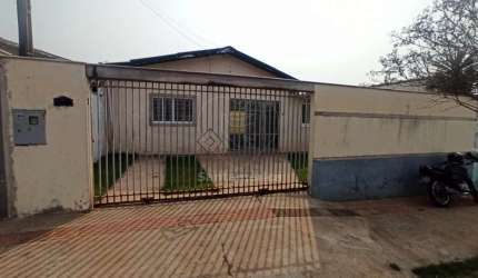 Casa com 3 dormitórios à Venda na Região Norte de Londrina