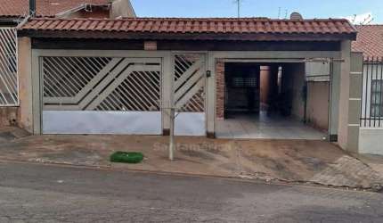 Casa à venda no Jardim Roma com 3 quartos, sendo 1 suíte em Londrina