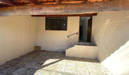 Casa para venda e locação na região Oeste de Londrina com 2 quartos sendo 1 suíte.