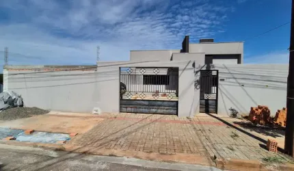 Casa para Alugar com Suíte Master no Jardim Califórnia