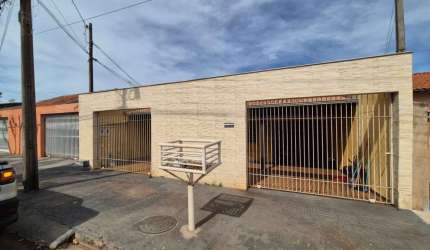Edícula para alugar no Conjunto do Café com entrada independente e 1 dormitório.