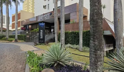 Apartamento mobiliado para alugar no Edifício Slaviero Essential Londrina Flat Hotel, na Região Central de Londrina, com 1 quarto