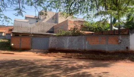 Casa à venda no bairro Residencial do Café com 4 dormitórios e quintal espaçoso