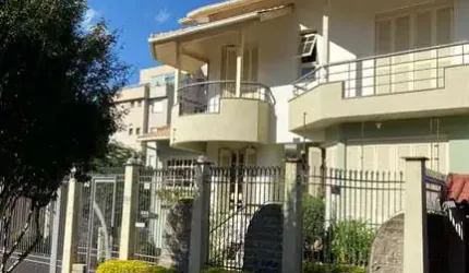 Casa com 4 quartos à venda na Rua João Alcino Sturmer, 554, Colina Sorriso, Caxias do Sul por R$ 1.800.000