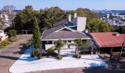 Casa com 3 quartos à venda na Rua Padre João Humberto Sachet, 219, Colina Sorriso, Caxias do Sul por R$ 1.995.000