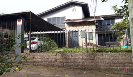 Casa com 3 quartos à venda na Dionisio Lorandi, 970, Cruzeiro, Caxias do Sul por R$ 780.000