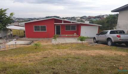 Casa com 3 quartos para alugar na Egon Carlos Peters, 133, Charqueadas, Caxias do Sul por R$ 2.600