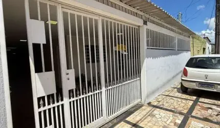 Casa com 3 quartos à venda