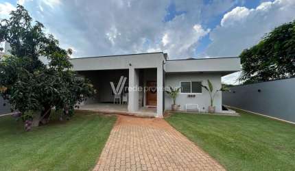 Chácara / sítio com 5 quartos à venda na Alameda Casa Grande, 140, Condomínio Chácara Grota Azul, Hortolândia, 499 m2 por R$ 1.850.000