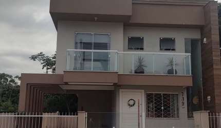 Casa à Venda no Sertão do Maruim  -  São José/SC  Loteamento Nova São José II