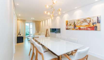 Apartamento alto padrão à venda | 3 quartos, sacada com churrasqueira | ÁGUA VERDE