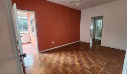 Embaré, 2 dormitórios, 70m², 1º andar, varanda