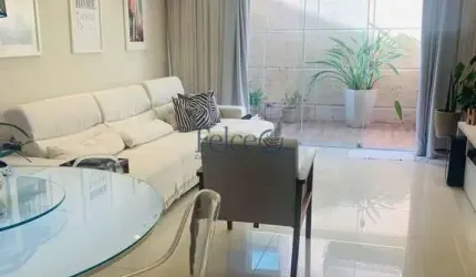 Linda casa em condomínio fechado, na quadra da praia, no Recreio (posto 9)!!