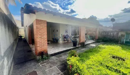 Casa à venda em Rio de Janeiro, Freguesia (Jacarepaguá), com 3 quartos, com 325 m²