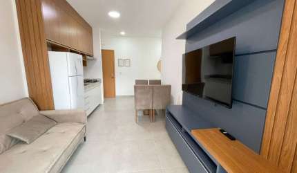 Apartamento com 01 suíte e varanda gourmet na Praia Grande em Ubatuba.