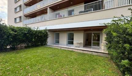 Apartamento Garden com 02 dormitórios no Itaguá em Ubatuba.