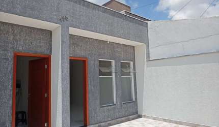 Casa com 2 quartos à venda na Rua Penha Dinolla de Barros, 200, Jardim Eucalíptos, Sorocaba por R$ 202.000