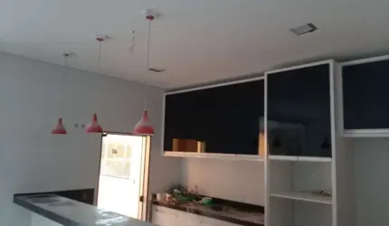 Casa à venda no Vivendas do Lago, Sorocaba  por R$ 1.300.000