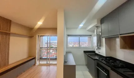 Apartamento à venda no Residencial Square - Andar alto, 63m², 2 Dorms (1 Suíte) com Varanda e Vista Livre em Carapicuíba