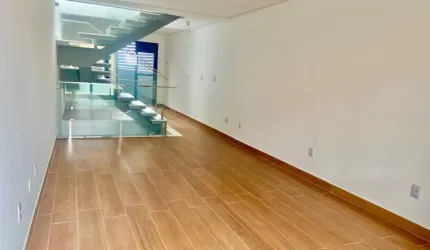 Lindo sobrado novo com 137 Mts², 3 suítes, 3 vagas de garagem e quarto de visitas  na Casa Verde