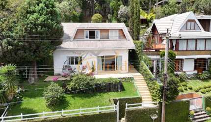 Casa Espaçosa com Vista para a Pedra do Baú - Clube de Campo Pereiral