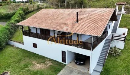 Casa de Campo com terreno amplo na região da Água Santa