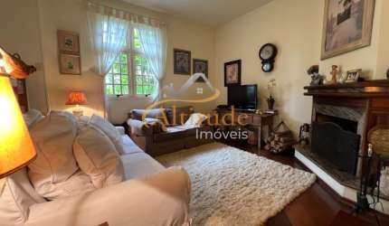 Clássico Apartamento Exclusivo a Poucos Passos do Centro de Capivari!