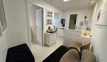 Sala comercial à venda na Avenida Prefeito Osmar Cunha, 183, Centro, Florianópolis por R$ 385.000