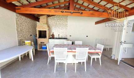 Excelente casa térrea com 3 dormitórios