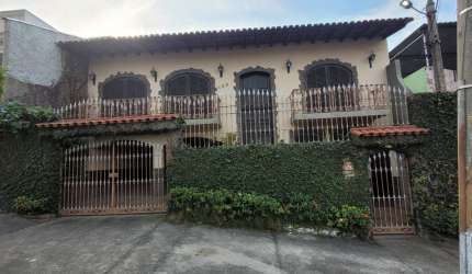 Casa em condomínio fechado