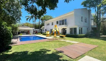 Casa à Venda no Condomínio Forest Hills – 4 Suítes – Linda e Contemporânea. Impecável! Gourmet, Piscina, Ateliê e Casa de Caseiro e Hóspedes!