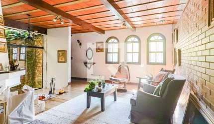 Casa à venda com 248m ², 3 quartos e 1 vaga
