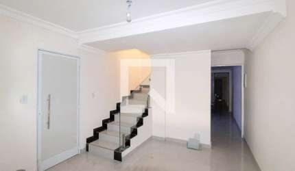 Casa à venda com 250m², 4 quartos e 2 vagas de garagem