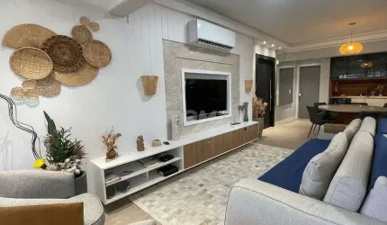 Apartamento quadra mar de 3 Dormitórios Finamente Mobiliado para Aluguel Anual no Centro  Balneário