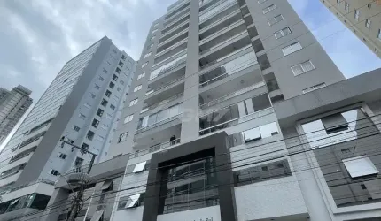 Apartamento diferenciado  para locação anual no  Centro de Balneário Camboriú