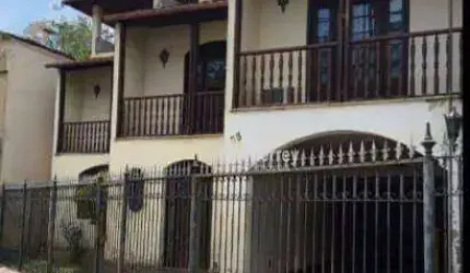 Casa com 3 dormitórios à venda por R$ 699.000 - Santa Cecília - Juiz de Fora/MG
