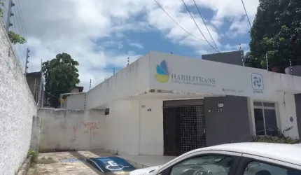 Térrea para venda tem 200 metros quadrados com 6 quartos em Tambiá - João Pessoa - PB