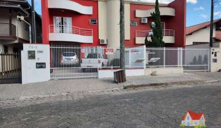 Sobrado Geminado de C/03 Quartos Sendo 01 Suite+Closet+MoveisPlanejados+Espaco aos Fundos No Bairro Bom Retiro!