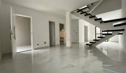 Tríplex com terraço e duas suítes