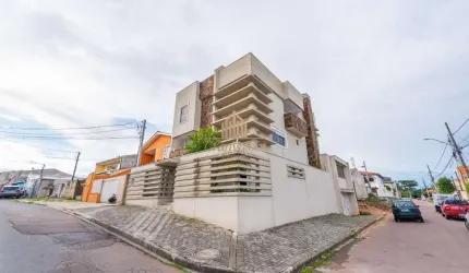 Sobrado com piscina no Uberaba