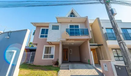 Casa em condominio em rua tranquila e com quintal