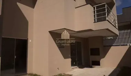Sobrado Próximo ao Pequeno Cotolengo
