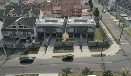 Sobrado à venda no Atuba com 3 quartos e 2 vagas