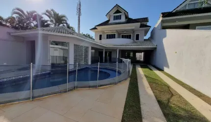 Belíssima no condomínio Rio Mar Barra da Tijuca