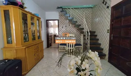 Sobrado Amplo com 3 Dormitórios – Rua Antônio Pott, Centro, Diadema!