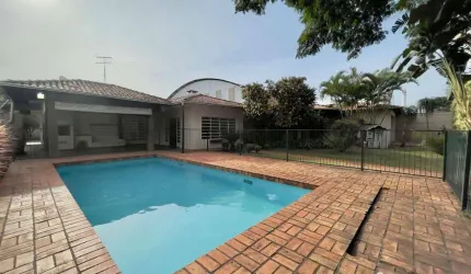 Casa com 3 dormitórios à venda, 348 m² por R$ 1.500.000,00 - Centro - Rolândia/PR