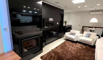 INBOX CIA IMOBILIARIA VENDE - Apartamento de três quartos com suíte no Humaitá.